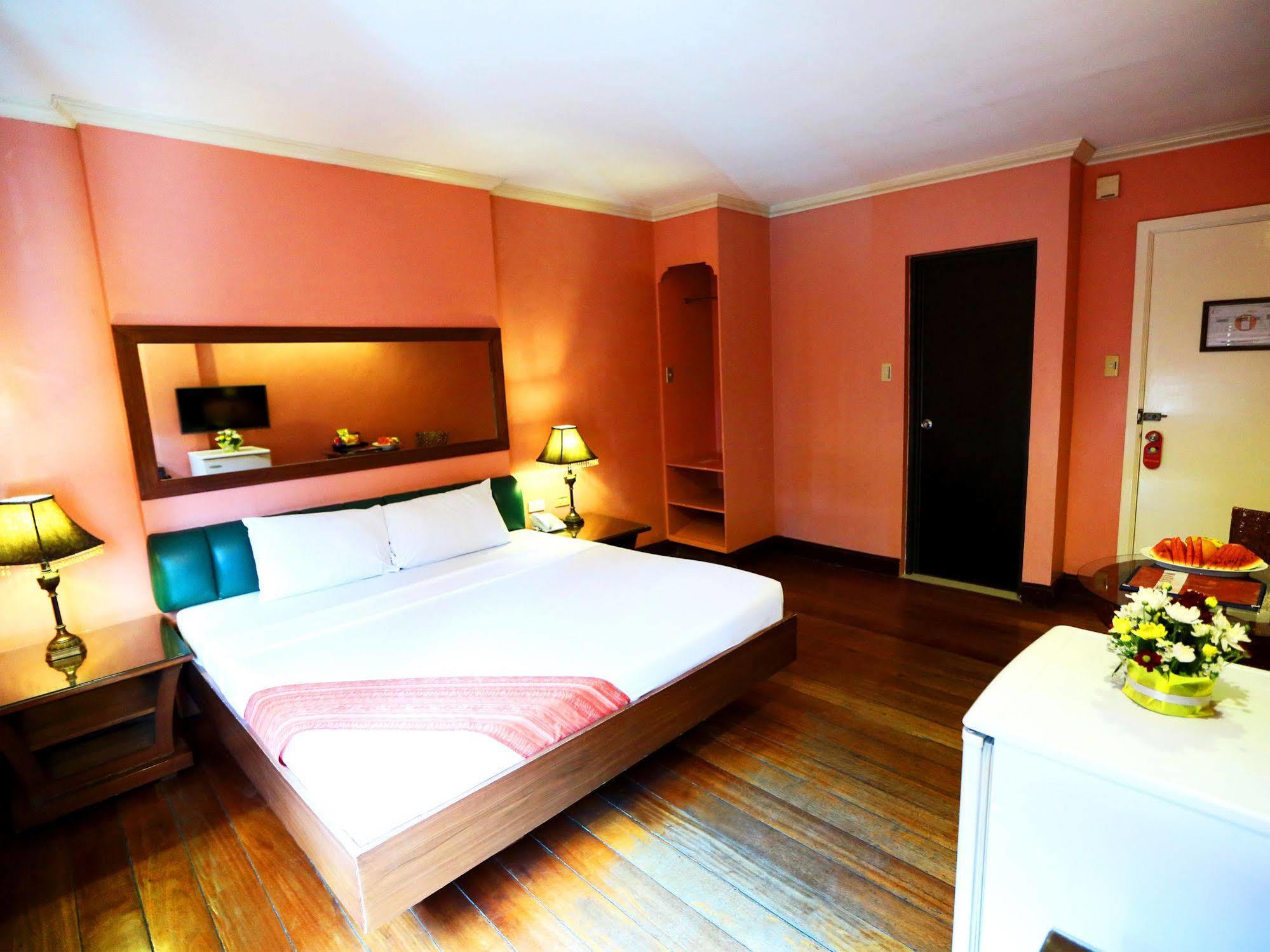 Hotel La Corona De Lipa 리파 외부 사진